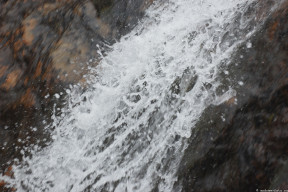 Поток воды